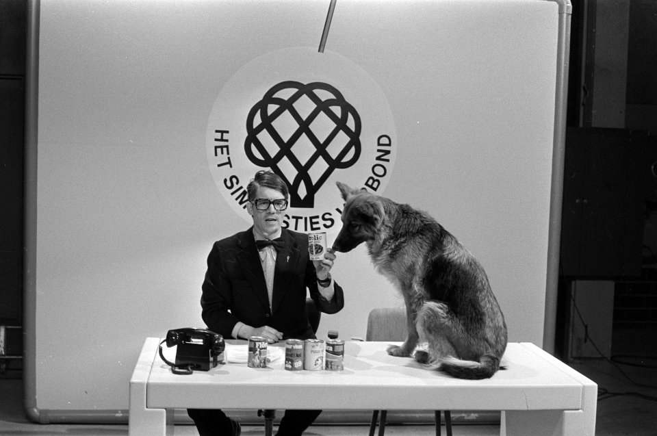 TV-opnamen Symplisties Verbond Kees van Kooten tijdens een scene, Bestanddeelnr 927-7964