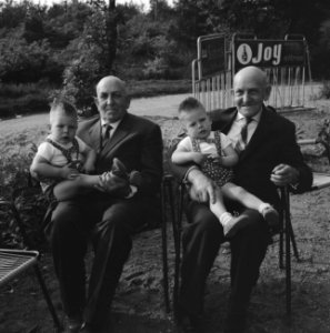Tweeling-congres in Groesbeek, Eugene en Boudewijn, Bestanddeelnr 914-0106