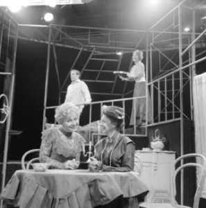 TV-opera The old maid and the thief van Gian Carlo Menotti. Toma Tadens , J. …, Bestanddeelnr 913-0361