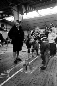 Twintigjarig bestaan Circus Elleboog . Speelmiddag voor kinderen uit clubhuizen , Bestanddeelnr 923-0893