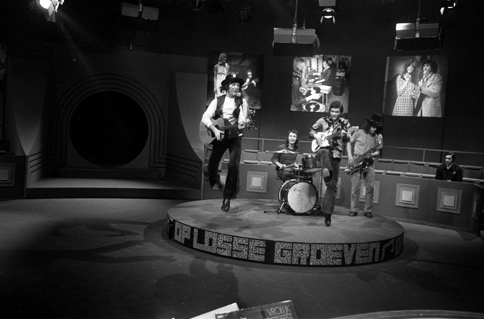 TV-opnamen voor het muziekprogramma Op losse groeven van de TROS, hier Peter e, Bestanddeelnr 925-2177