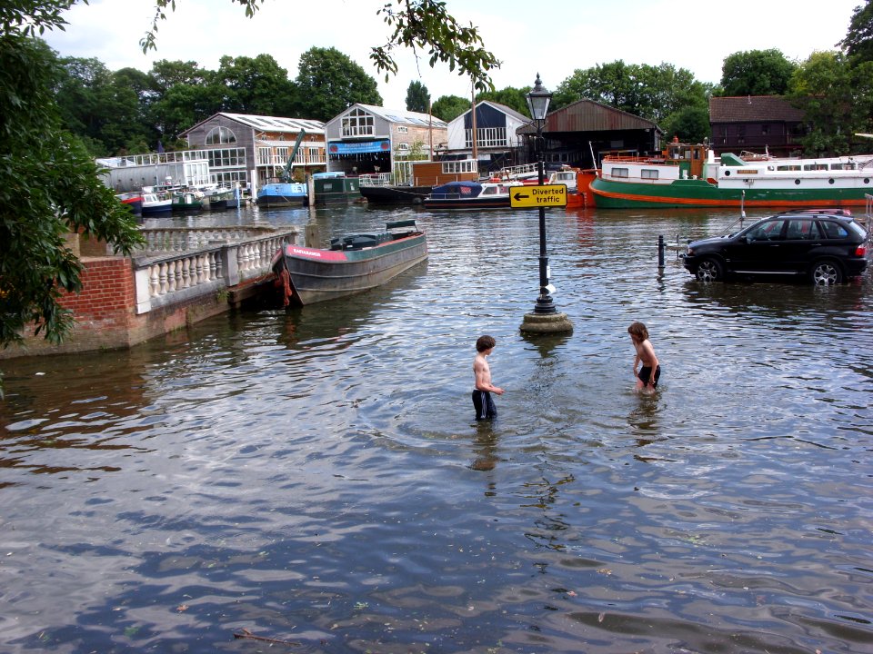 Twickenham Riversite tide