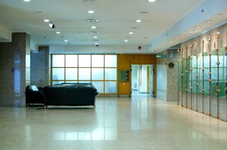 Twin-towers-ramat-gan-lobby