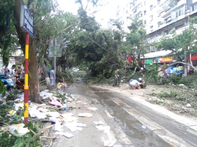 Typhoon Rammasun (2014) in Haikou - Yilong Road - 01