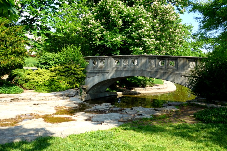 Twin Lakes bridge - Eden Park, Cincinnati - DSC03893