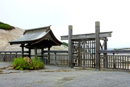 Two gates - Mount Osore - Mutsu, Aomori - DSC00269