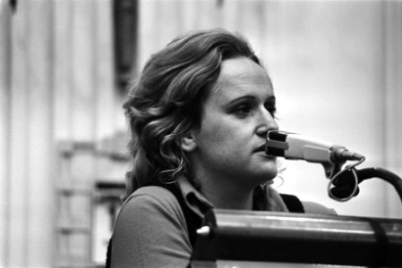 Tweede Kamer over gasbel bij Bergen, onderwijsdebat Anneke Goudsmit, Bestanddeelnr 927-5811