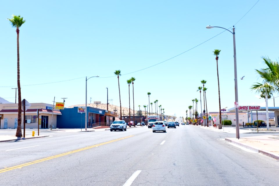 Twentynine Palms looking west on CA route 62