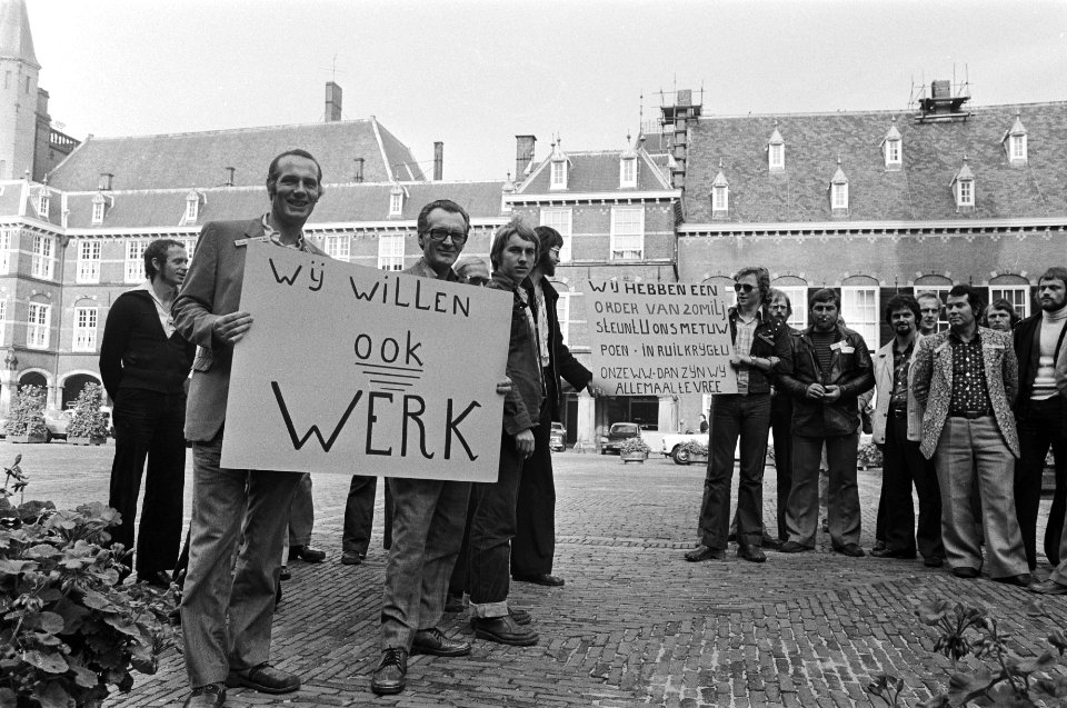 Tweede Kamer ontwikkelingen bij onder andere Nederhorst werknemers scheepswerf, Bestanddeelnr 928-8101