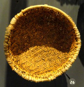 Twill-plaited ring basket, 1100-1400 AD, San Juan Anasazi, Cottonwood Wash, Utah, yucca leaves - Natural History Museum of Utah - DSC07321