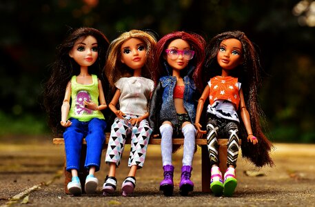 Clique doll pretty