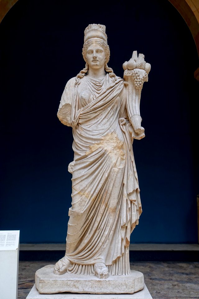 Tyche, first half of the 2nd century AD, unknown provenance, marble - Cinquantenaire Museum - Brussels, Belgium - DSC09047