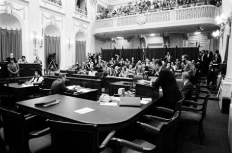 Tweede Kamer olieboycot Zuid Afrika van Agt en interrumperende JN Scholten, Bestanddeelnr 930-9000