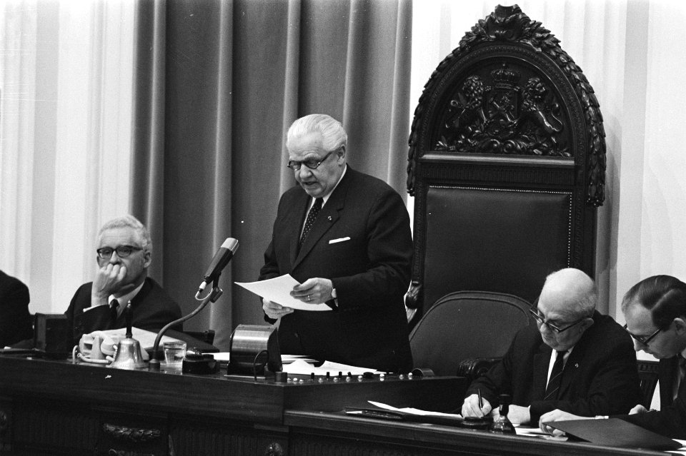 Tweede Kamer herdenking van feit dat 25 jaar geleden Staten-Generaal voor het , Bestanddeelnr 924-0167