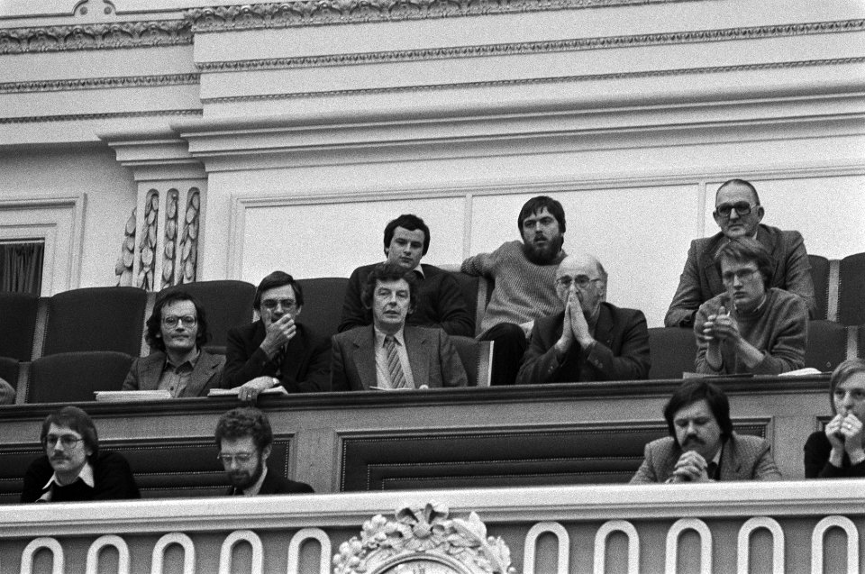 Tweede Kamer loondebat op de publieke tribune de FNV top, vlnr Drabbe, Kok , Bestanddeelnr 930-7356