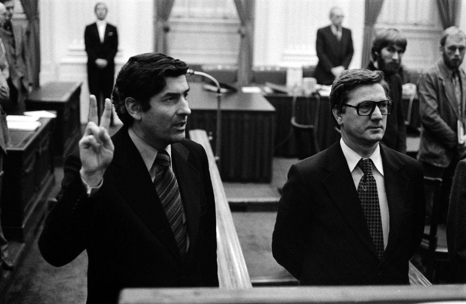 Tweede Kamer Lubbers (l) en Westerterp tijdens eedsaflegging, Bestanddeelnr 929-4982