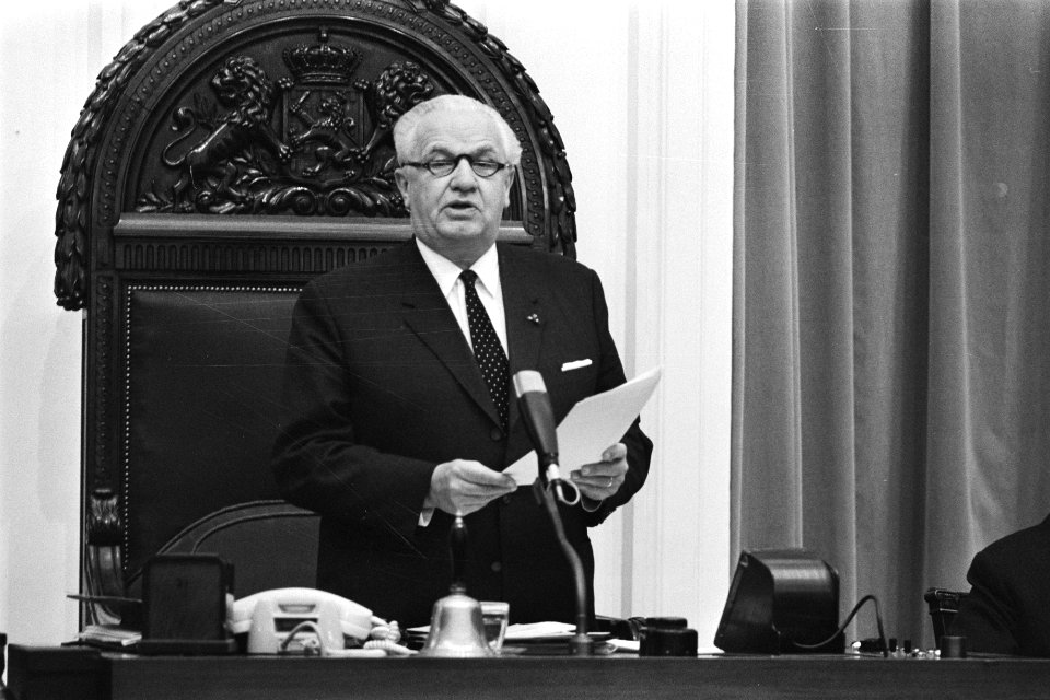 Tweede Kamer herdenking van feit dat 25 jaar geleden Staten-Generaal voor het , Bestanddeelnr 924-0168