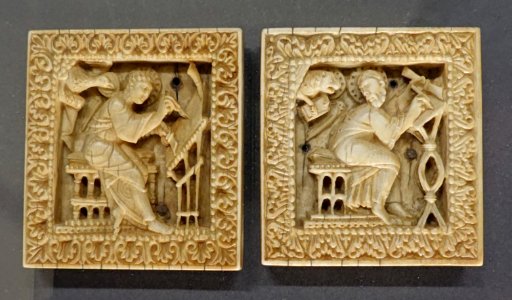 Two evangelists writing (John and Mark), Lothringen, 1050-1100 AD, ivory - Hessisches Landesmuseum Darmstadt - Darmstadt, Germany - DSC00304 photo