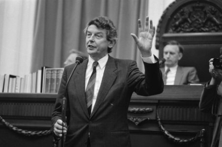 Tweede Kamer debat over voorjaarsoverleg van 2 juni j.l. Wim Kok in debat met pr, Bestanddeelnr 934-0091