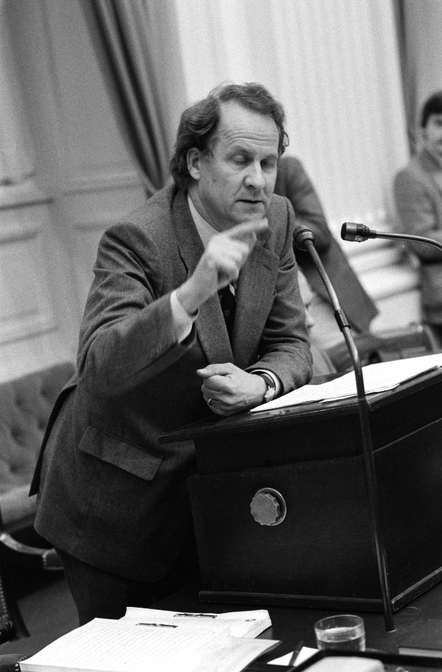 Tweede Kamer debat over Volkhuisvesting, aan het woord Staatssecretaris Brokx ac, Bestanddeelnr 931-1717