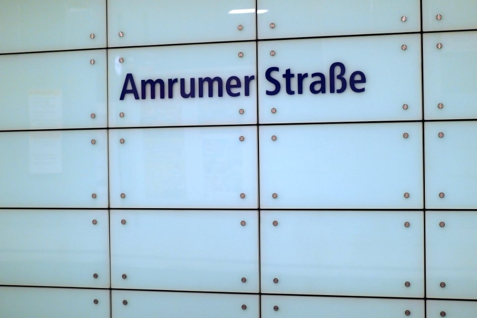 U-Bahnhof.Amrumer.Strasse.Namenszug.2