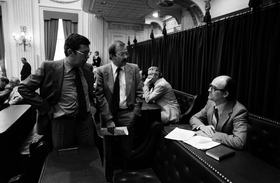 Tweede Kamer heeft van kabinet brief ontvangen over UCN-project v.l.n.r. Van Ho, Bestanddeelnr 929-7798
