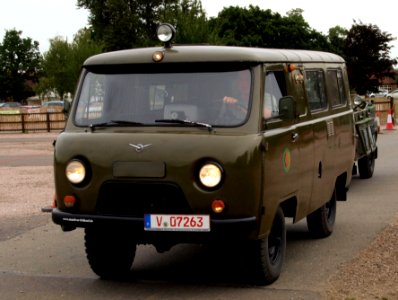 UAZ-452 Bukhanka pic1