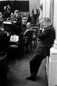 Tweede Kamer behandelt begroting van financien, Bestanddeelnr 922-9858
