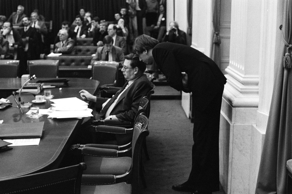 Tweede Kamer debatteert over minister-Van Aardenne naar aanleiding van RSV-rappo, Bestanddeelnr 933-1868