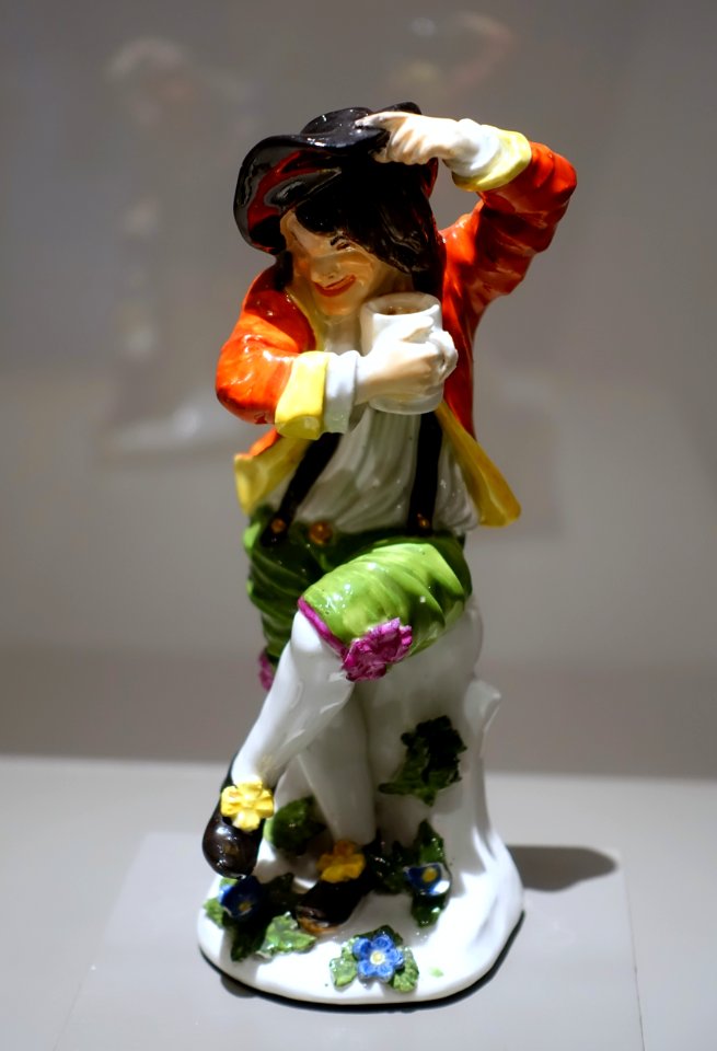 Two drunken peasants, 2 of 2, Johann Joachim Kaendler, Meissen Porcelain Factory, c. 1740, hard-paste porcelain - Wadsworth Atheneum - Hartford, CT - DSC05188