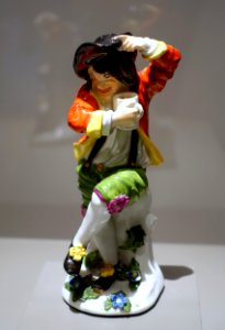 Two drunken peasants, 2 of 2, Johann Joachim Kaendler, Meissen Porcelain Factory, c. 1740, hard-paste porcelain - Wadsworth Atheneum - Hartford, CT - DSC05188