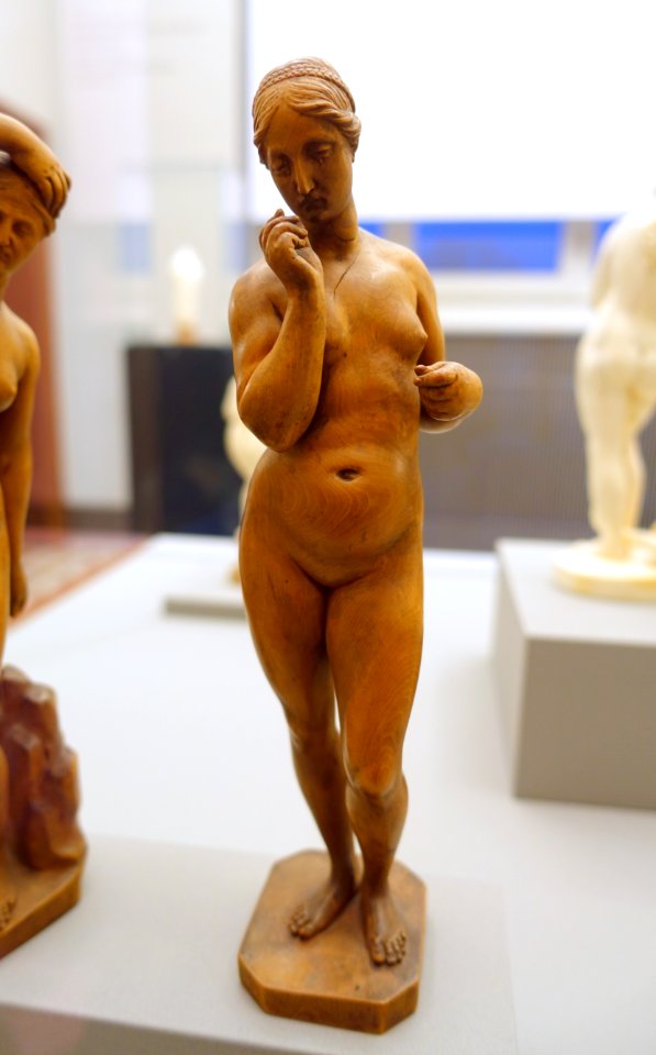 Two Female Figures by Leonhard Kern, 1650, boxwood, 1 of 2 - Bode-Museum - DSC03426