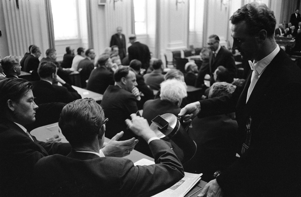 Tweede Kamer in haar nieuwe samenstelling voor het eerst bijeengekomen, Koekoek , Bestanddeelnr 915-2249