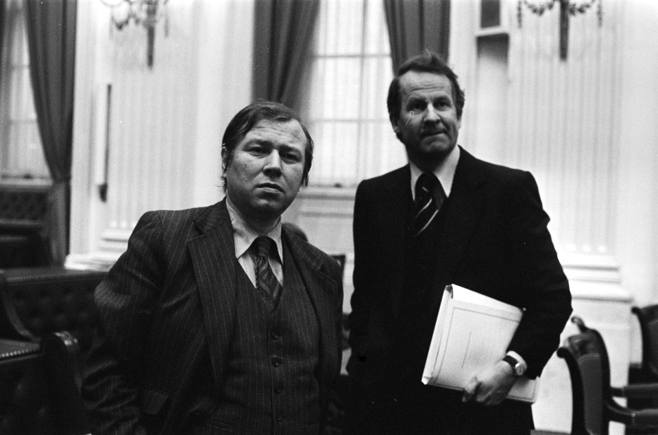 Tweede Kamer huurdebat staatssecretaris Brokx (r) en voorganger Van Dam, Bestanddeelnr 929-5562