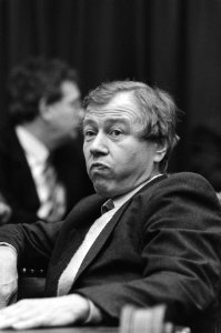 Tweede Kamer debat overplaatsing kruisraketten Marcel van Dam (PvdA), kop, Bestanddeelnr 933-4824