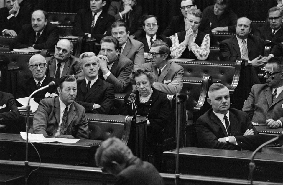 Tweede Kamer herdenking van feit dat 25 jaar geleden Staten-Generaal voor het , Bestanddeelnr 924-0170