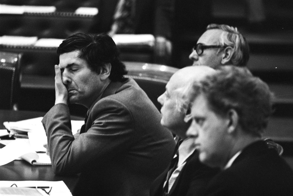 Tweede Kamer debat over misgelopen kern-order, 7, 8, Den Uyl koppen, Bestanddeelnr 928-6253