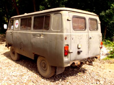 UAZ-452A pic1