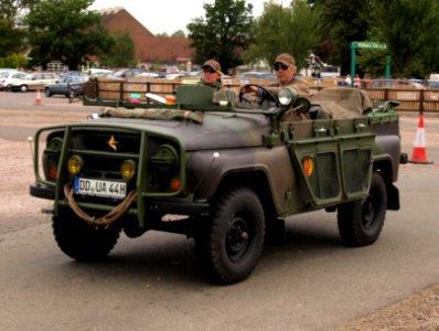 UAZ-469 pic1