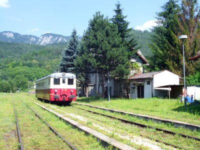 Muran train station M282 photo