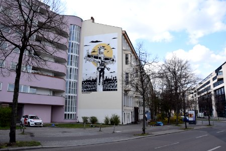Mural FreeAssangeYesterday in der Stresemannstraße 15 in Berlin Kreuzberg (2v3)