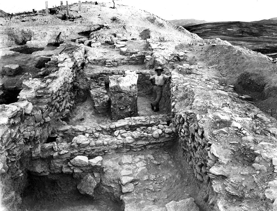 Murar i L 8. Idalion. utgrävning - SMVK - C00865