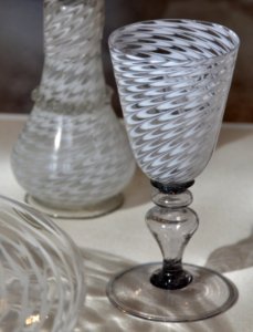 Murano Glass Museum Festoni di lattimo 01062015 1