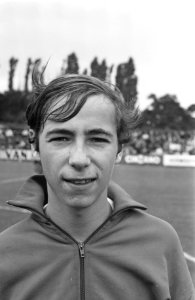 Muller, speler van Blauw-Wit, poseert, Bestanddeelnr 921-7033