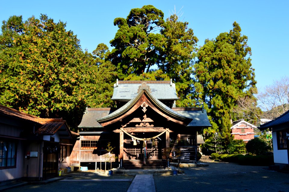 Omura-jinja haiden-1-2