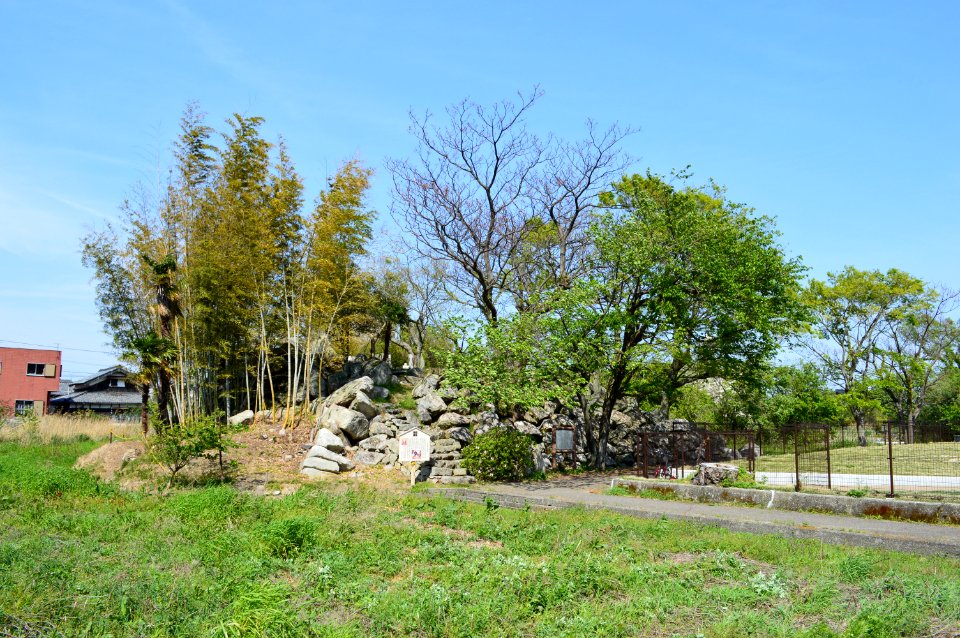 Omizo Castle (Takashima) honmaru