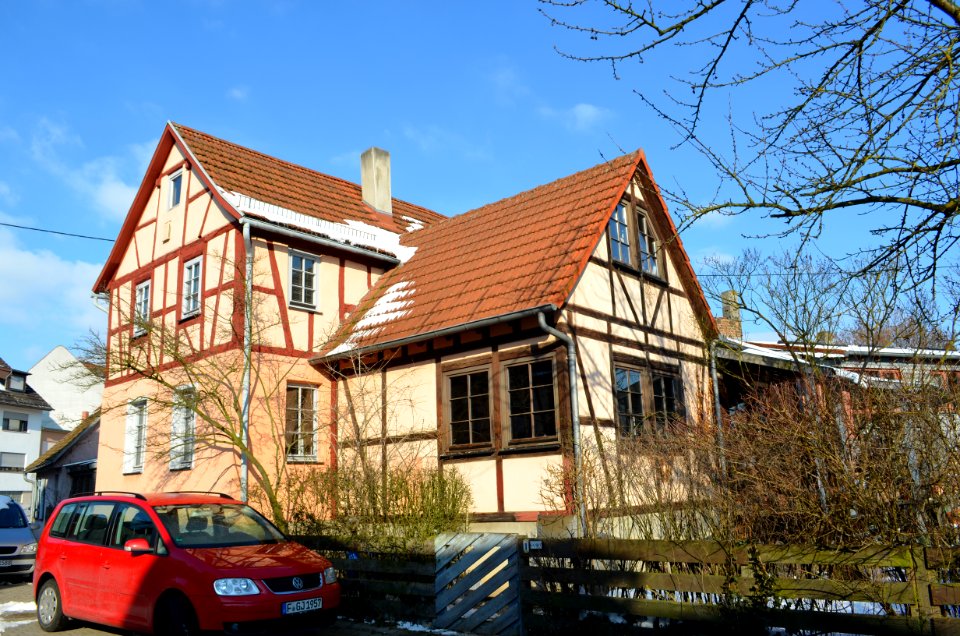 Niederursel, Am Urselbach 1