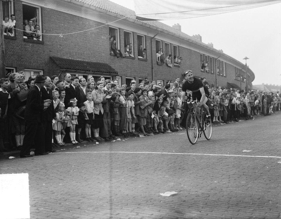 Omloop van Noord-Holland Ed Koeman finish, Bestanddeelnr 904-5802