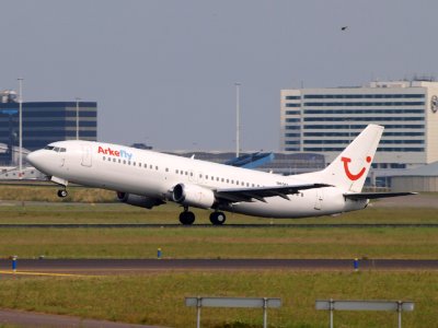 OM-DEX ArkeFly Boeing 737-46J - cn 28867 14july2013 pic1