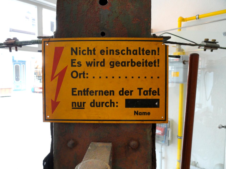 Old Night einschalten! sign
